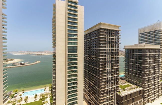 Maison Privee - Upscale Apt w/ Partial Dubai Marina & Palm Views - Photo 19