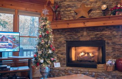 Red Apple Mountaintop cabin hot tub, WiFi, Pet friendly, Fireplace, pit, BEST VIEWS - Foto 33