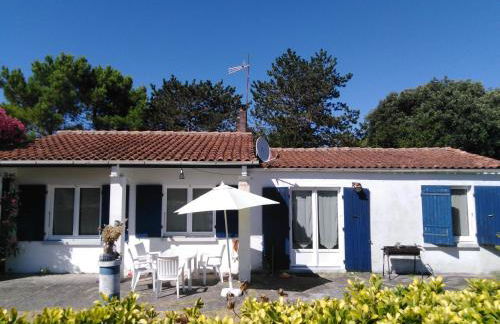 Maison oléronaise avec la plage à pied et la piste cyclable au bout du jardin - Foto 2