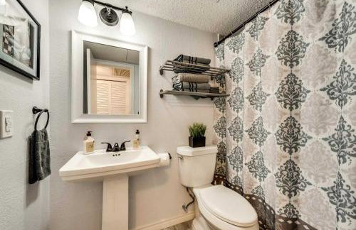 Modern Lux 2BD Pool DFW South Irving I22 - Foto 11