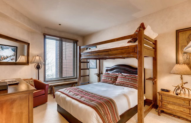 Highlands Area by East West Hospitality - Photo 23