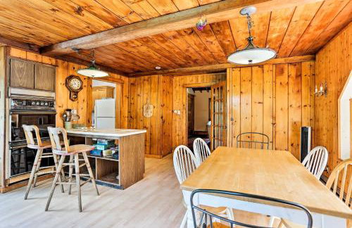 Wawayanda House on 62 Acres - Multiple Fireplaces! - Foto 10