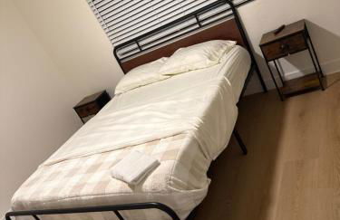 4 bedroom Luxuriously Furnished Modern Mansion With Pool, Spa, and Patio - Foto 7