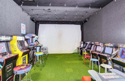 Beach and Pool Access Smith Mountain Lake Getaway! - Foto 24