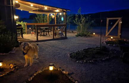 Basecamp Bluff - Bungalow with Patio, Dogs Welcome - Foto 7