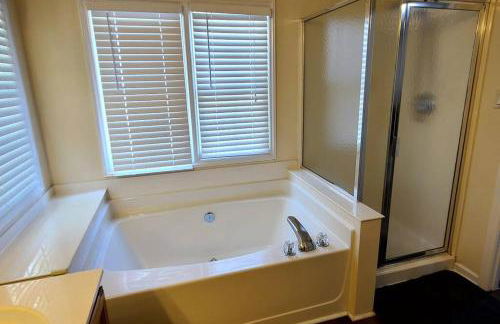 Sweet Home in the heart of Cary Close to NCSU UNC DUKE - Foto 26