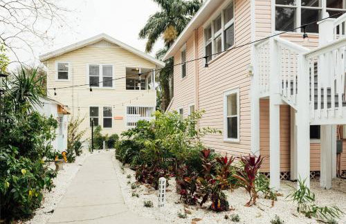 Hemingway KeyWest Vibes-mid term 2BR/1ba | St Pete - Foto 11