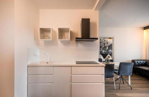 goldfinger + suites - Photo 63