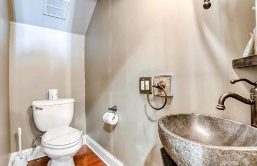 Extraordinary Old Florida home with designer interior & backyard treehouse - Foto 27