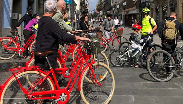 Desfrutando do tour de bicicleta por Las Palmas de Gran Canaria