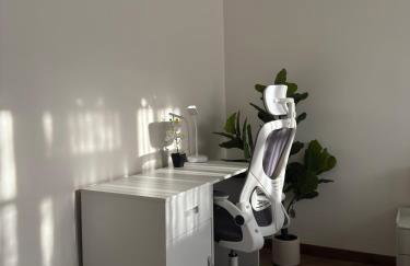 Spacious City Centre Apartment - Photo 4