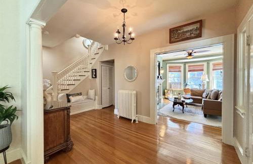 Big New England Family Home; walk to beach, shops - Foto 24