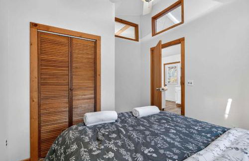 River Access Cabin with Hot Tub, Fire Pit, & WiFi! - Foto 20