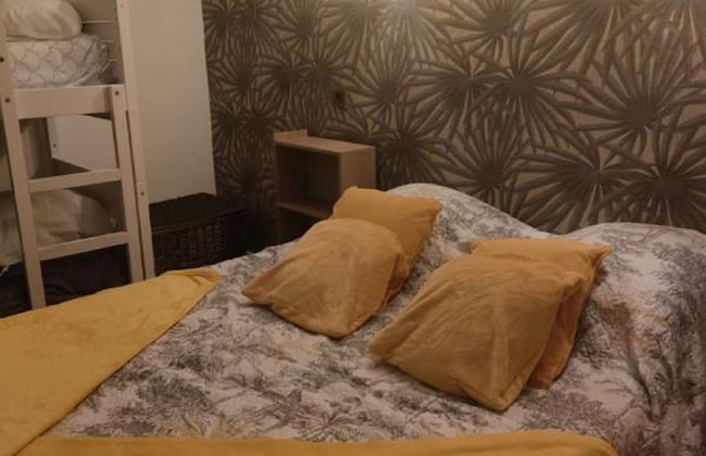 Holiday Home in Orange With Private Pool - Foto 8