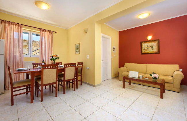 Luxury Villa Lemonia With Private Pool - Photo 21