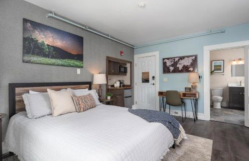 TuckAway Suites at East Branch - Photo 30