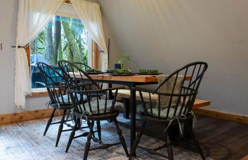 Secluded Forest Cabin with Hot Tub and Private Waterfall - Foto 24