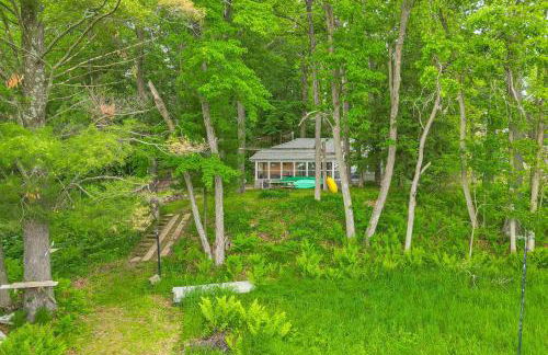 Lakefront Cabin with Fire Pit, Dock, and Boat Rental - Foto 30