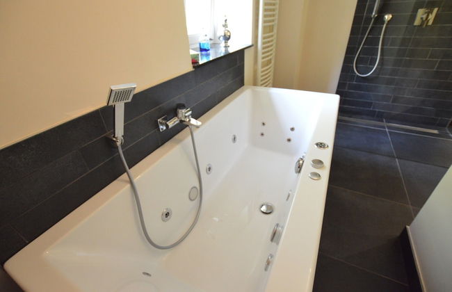 Stunning Holiday Home Near Forest in Slenaken - Photo 57