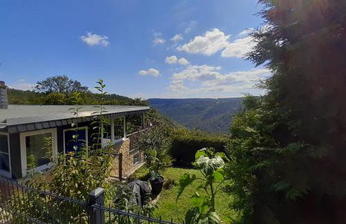 Bungalow Schwarzatalblick in Bad Blankenburg Ortsteil Böhlscheiben - Foto 1