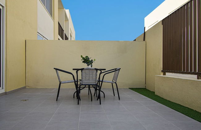 Elegant 3 BR Dubai South - Photo 57