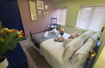 Dovetails, short drive from Alton Towers and Uttoxeter racecourse Games room with Wii and football table - Foto 1