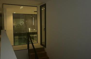 Ultra-Modern 5-Bed Luxury Chalet with Private Pool & Home Cinema 13 Min To Beach - Foto 24