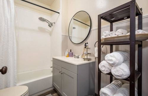 Mountain Serene Views and Creek-side Charm - Pet friendly - Foto 23