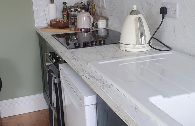 Apartment-sleeps2-parking-garden-patio - Foto 5