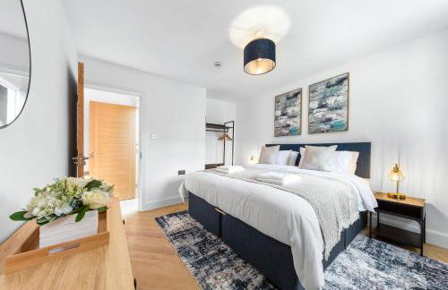 Ground Floor Flat I Sleeps 8 I With Parking - Photo 4