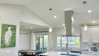Tranquil Lakeview Home w Porch Bokeelia Retreat - Foto 3