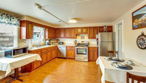 Walk to Shops and Eats Apt in Downtown Elizabeth - Foto 3