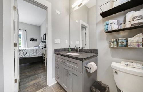 City Views - Walking Distance to Panthers Stadium - Photo 24