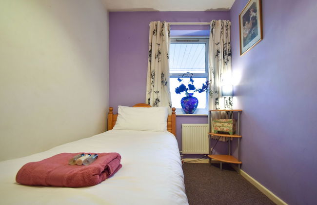 Large 3 Bed Sleep 6 Central MK - Foto 2