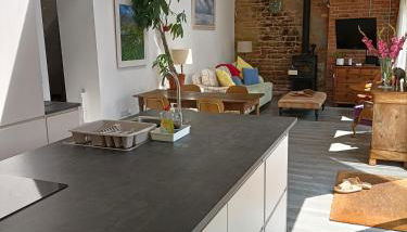 Cybil's Retreat - Renovated 2 bedroom house with enclosed garden - Foto 1