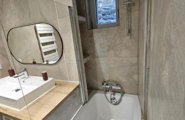 Appartements 4, 5 et 10 personnes rénovés en centre-ville - Foto 18