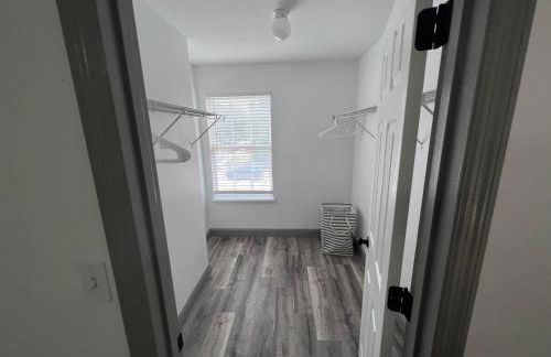 Springhurst Serenity Fresh 4BR Getaway - Foto 28