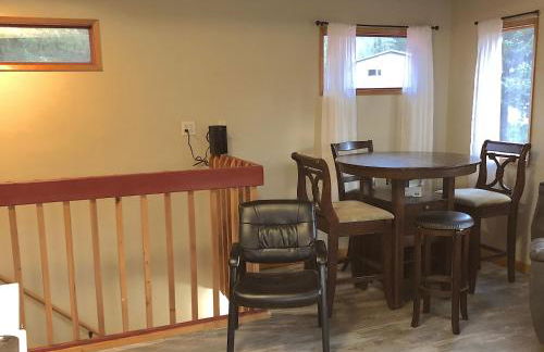 Nugget Place-Includes three separate two bedroom units near Mendenhall Glacier-DISCOUNTS ON TOURS! - Foto 27