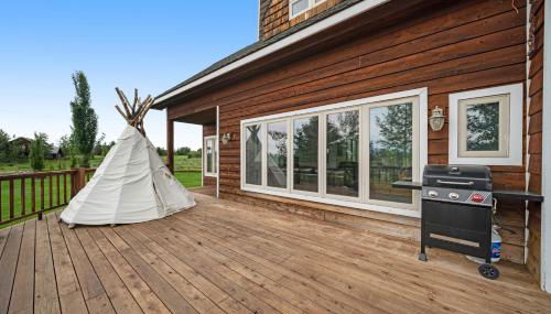 Fun with Family! Mtn-View Gem with Deck in Driggs - Photo 3