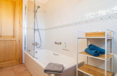 Traditional house Casa Binitaref with pool in Sineu - Foto 21