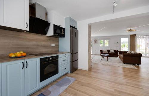 Villa única con piscina, perfecta para familias - Foto 25