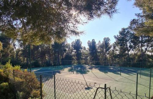 TRES BEL APPARTEMENT VUE MER - Piscine - Tennis et Golf - Foto 27