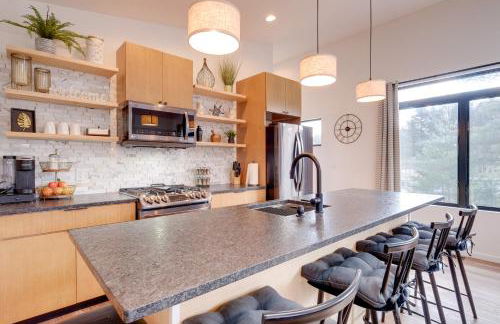 Clam Lake Vacation Rental with Deck and Shared Dock! - Foto 9