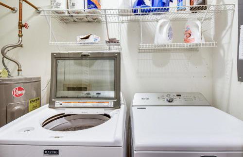 Marina Villa Condo at Lake Keowee with Fireplace - Foto 23