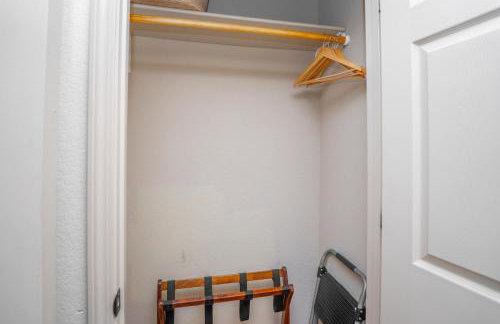 Riverfront Little Red Cabin, Hot Tub, World-class Trout Fishing, Views & Boat Access - Photo 29