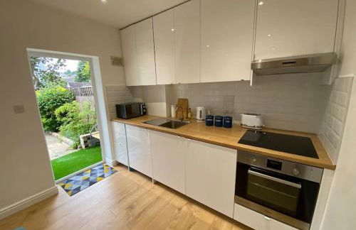 Redhill Town Centre Garden Flat - Foto 19