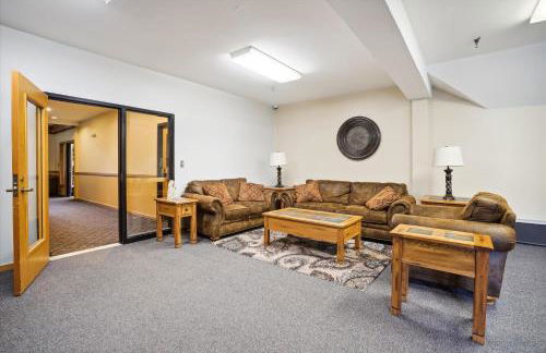 Highridge B20 Spectacular Top Floor Two Bedroom with Loft Condo with Scenic Views and Sports Center - Foto 6