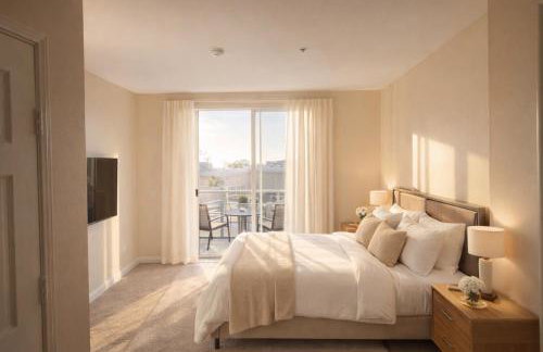 Modern 1 & 2 Bedroom Apartments Near Venice & MDR with Pool Gym & Cinema - Foto 23