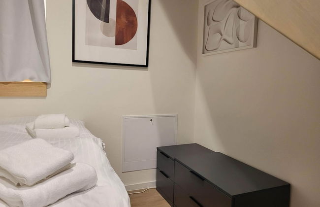 HONEST Karlín - Foto 39