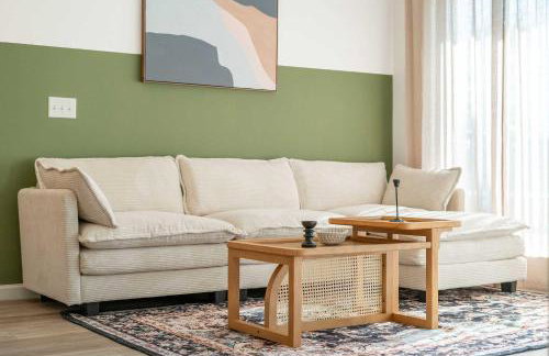 Riviere 3BR Apartment Stylish King Family Pets Friendly Pool & Gym Near Epic Universe - Foto 16